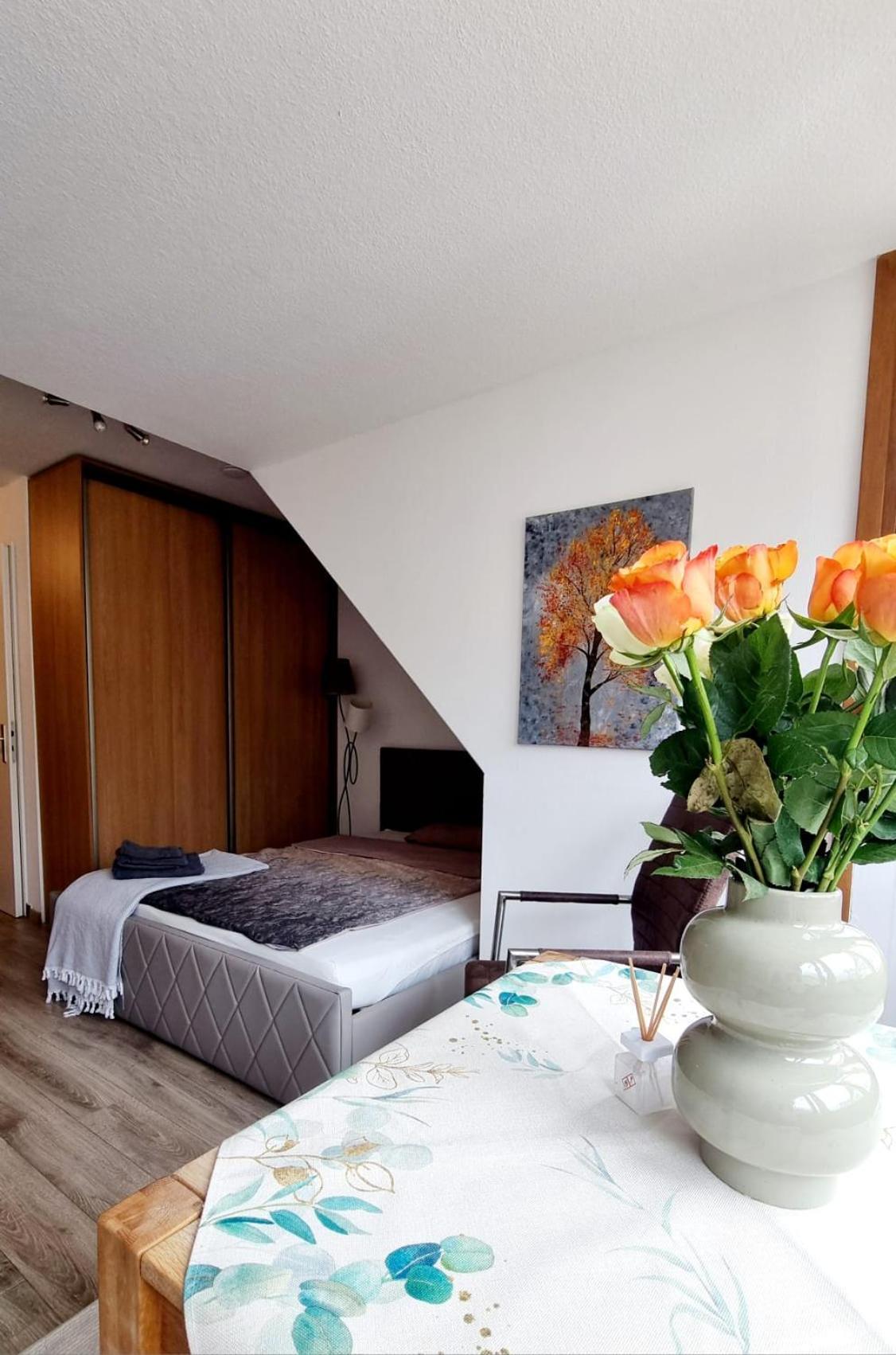 Ferienwohnung "Elsnerstrasse" Нюрнберг Екстериор снимка